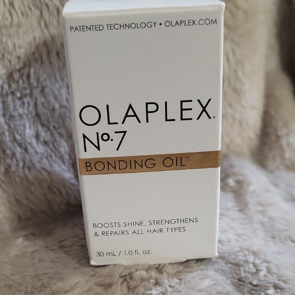 OLAPLEX No.7 Bonding Oil with Gold Accents New!